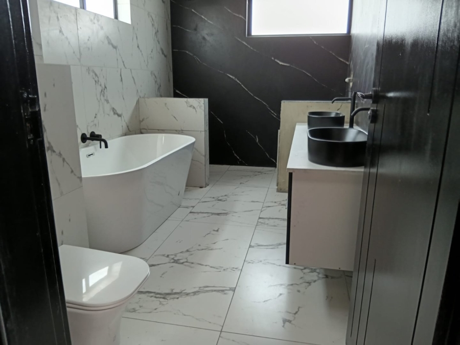 4 Bedroom Property for Sale in Sandown Western Cape